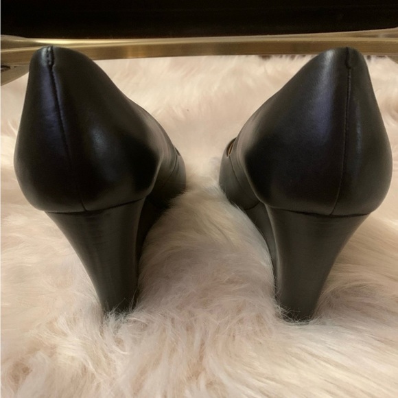 Tory Burch Benton Peep Toe Wedge Size 9.5 - Picture 3 of 6